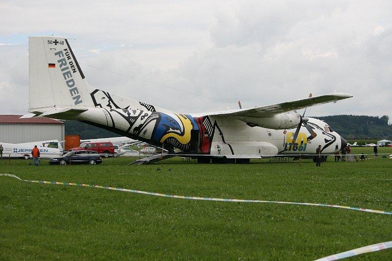 049.JPG - Und die Luftwaffe mit einer Transall.